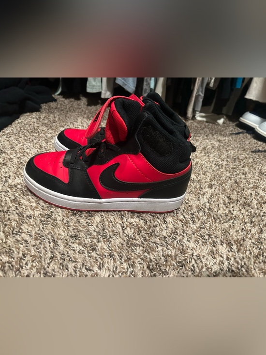 Nike Other - Nike Kids High-Top Sneakers - Red & Black